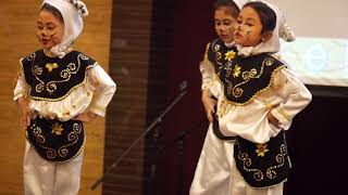 Download lagu Tari Kucing Anak TK - Nadira mp3 Download lagu Tari Kucing Anak TK - Nadira mp3