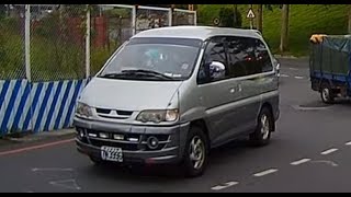 【車禍影片】駕駛與副駕駛「疑似」互換（2024.05.14 新北市新莊區環漢路三段與瓊林路口