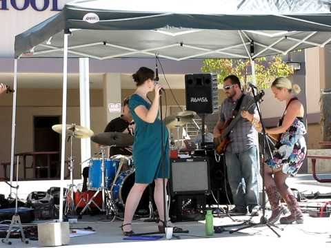 Annie Bacon and O-Shen @ Beehive Market (West Berkeley)
