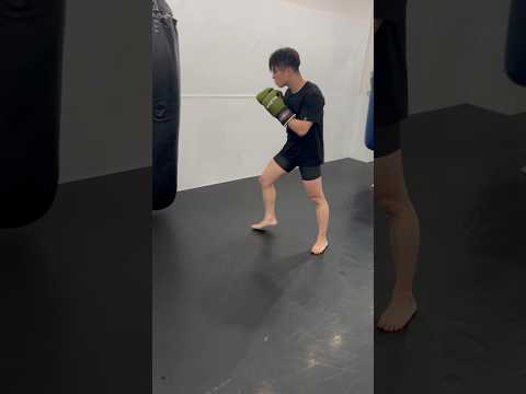 三日月蹴り練習してみた。