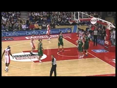 Highlights Scavolini Siviglia Pesaro - Montepaschi Siena (81-85)