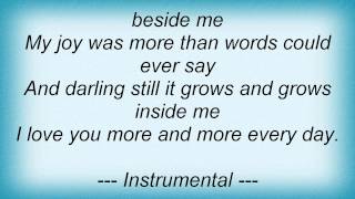 Kitty Wells - I Love You More And More Everyday Lyrics