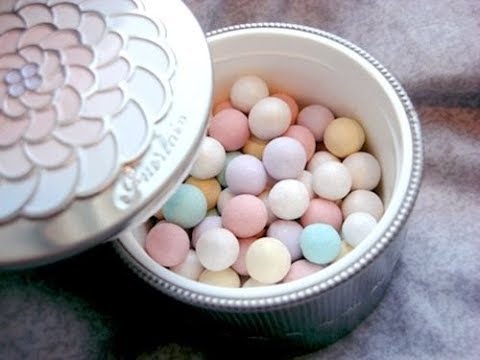 Guerlain Météorites Compact Illuminating Powder švytėjimo suteikianti kompaktinė pudra, 02-Clair Light, 8 g