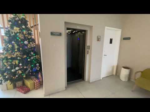 ECE hydraulic lift @ Eden Villas, Albufeira, Portugal