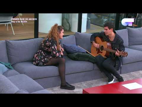 Alfred y Amaia cantan "El meu poble" de Txarango | OT 2017