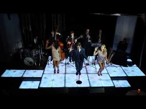 Bobby Fox - 'I Want A Chance To Romance' performed live at Slide Bar, Sydney