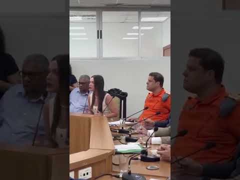 Deputada e o comandante dos bombeiros