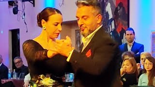 Video thumbnail for Silvina Valz y Fernando Galera. Cara Sucia (Di Sarli) En lo de Balmaceda milonga 13jul23 (1/4)