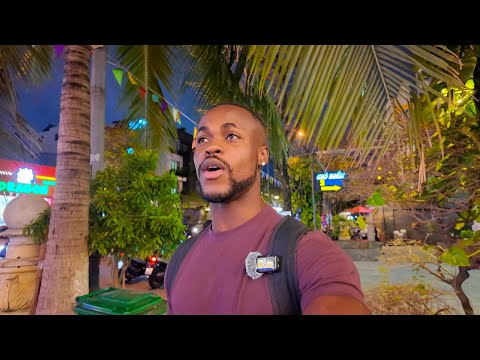 Yesterday Night Was Quiet. Tonight Da Nang Is Back Alive Again 🇻🇳 I WOW