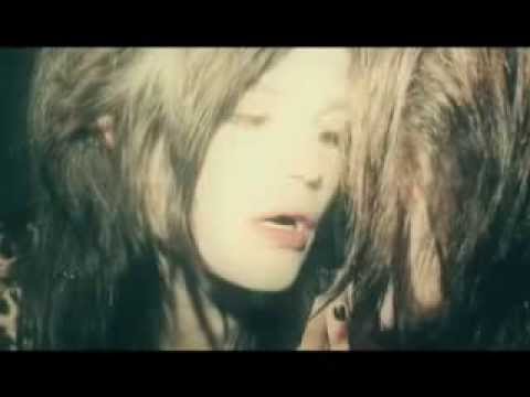 The Kills - Black Balloon (Official Video)