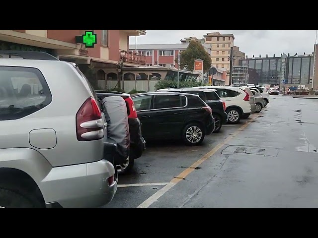 Fondo Novoli  a reddoto 60 mq con resede