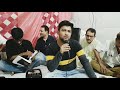 roz mai.n ik shajar se miltaa huu.n