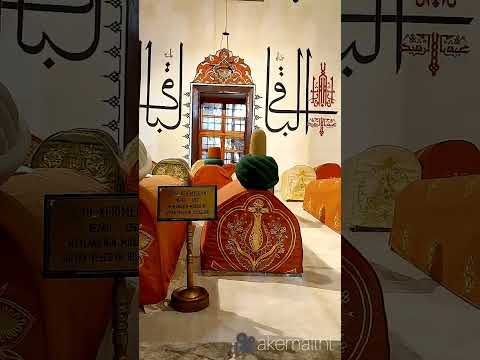 Tahir Büyükkörükçü  Konya eski müftüsü Kapu Camii vâizi 20. yüzyılın önemli İslam âlimlerindendir.