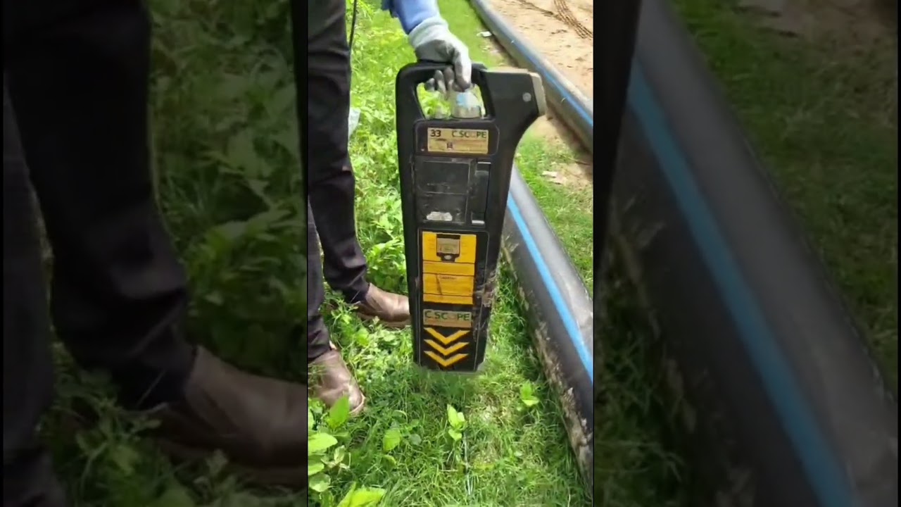 Underground Utilities Locator Kit, Ground Penetrating Radar (GPR) scanning machine .