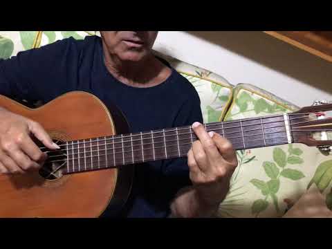 Guinga mostrando o violão de “Meu pai”