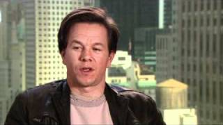 Los Otros Dos- Estreno el 12 de Noviembre- Entrevista Mark Wahlberg video