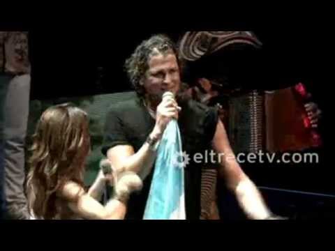 La tierra del olvido - Soledad Pastorutti con Carlos Vives