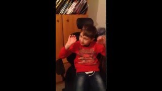 Это Андрей рудневский который снимался в фильме семейный бизнес