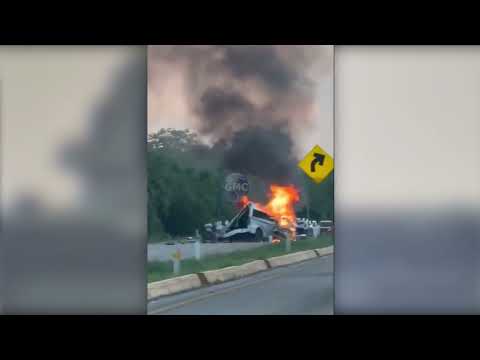 Fifteen Killed in Mexico Highway Collision and Fire