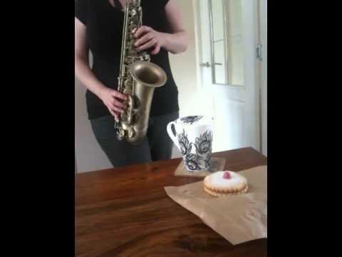 Afternoon ditty with a tea and biscuit!