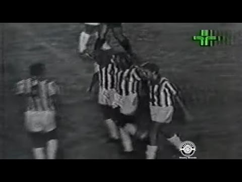 Santos 4 x 0 Botafogo (SP) - 03/03/1971 - The youth academy that always saves the day!