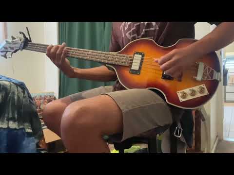 The Beatles - Revolution (Correct Bass Intro)