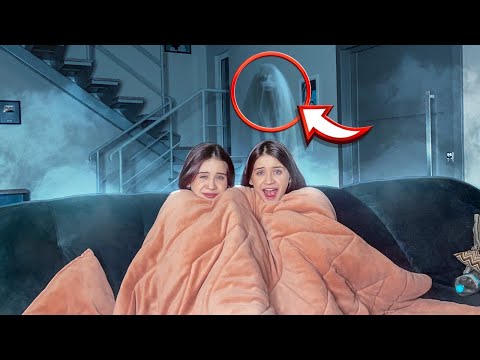 FICAMOS SOZINHAS EM CASA E O PIOR ACONTECEU!! ( será que é a menina estranha?)