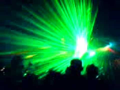 X-Qlusive Showtek: Down Under - One Blade