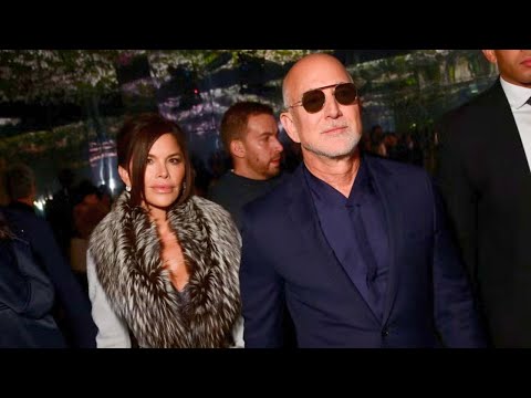 Lauren Sánchez Nearly FACE-PLANTS at Dior Couture! 😱 (The Stumble Everyone Missed)