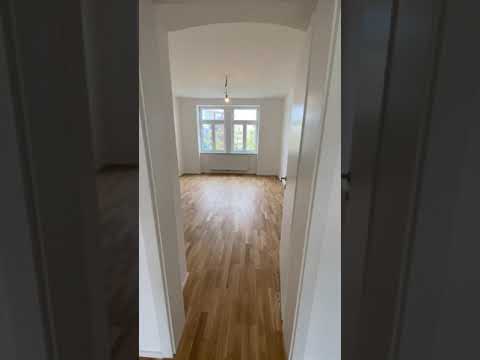 Fein sanierte Altbauwohnung im Erstbezug im Herzen des 14.!