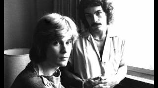 Fall In Philadelphia (acoustic) - Hall & Oates