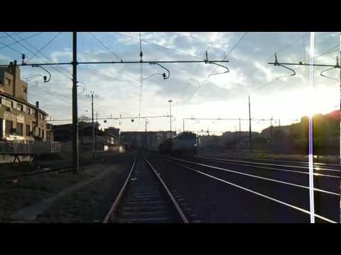 E655.529 su un merci trasportante carta, in partenza da Roma Tuscolana