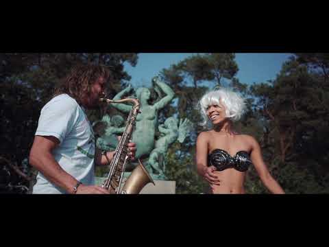 Copenema - Deixa A Música Tocar (Official Video) - 0086