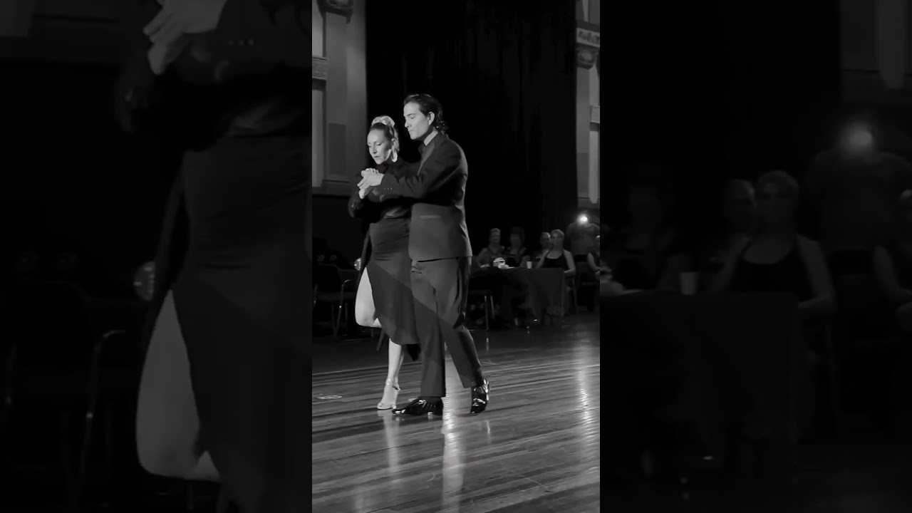 Agustina Berenstein & Rodrigo Palacios,"Amarras" D'Arienzo 😍 Follow @tangoexpo #tango