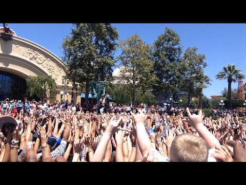 TDW 1120 - Vidcon 2015 Disney Day HUGE Group Photo