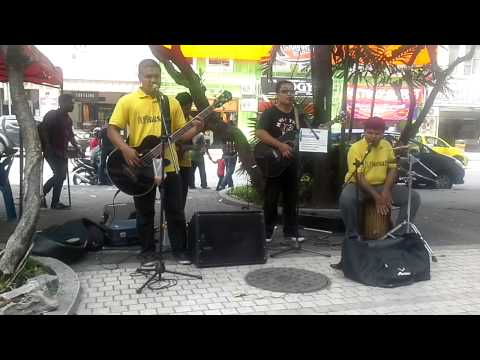 Mojo - Caliph Buskers dirakam pada 15 Oct 2014