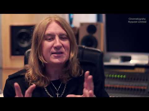 Joe Elliott Def Leppard Interview part 2 - Quo as three chords wonders & the use of drugs in bands