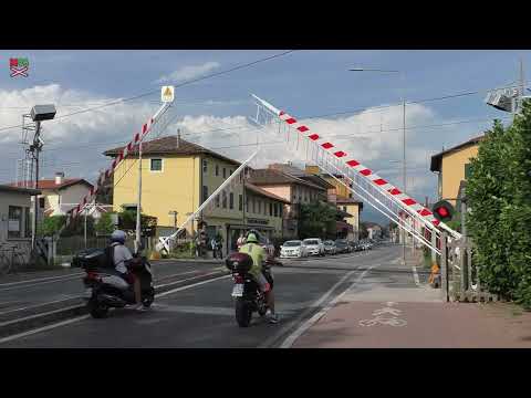 Passaggio a livello Udine #4 (I) - 4.8.2024 / Železniční přejezd / Italian railroad crossing