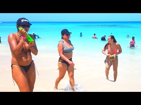 Beautiful Playa Blanca near Cartagena, Colombia