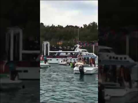 SALMO - SPOILER DI UN NUOVO BRANO DURANTE IL LIVE DALLA BARCA | RED VALLEY SEA PARTY