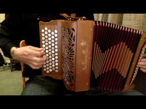 Learn how to play triplets on chromatic button accordion