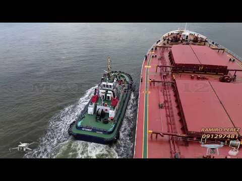 VIDEO DRON MINI LLEGADA AL PUERTO DE MONTEVIDEO DEL BUQUE DE CARGA ERIKOUSSA Y RECORRIDA ESCOLLERA.