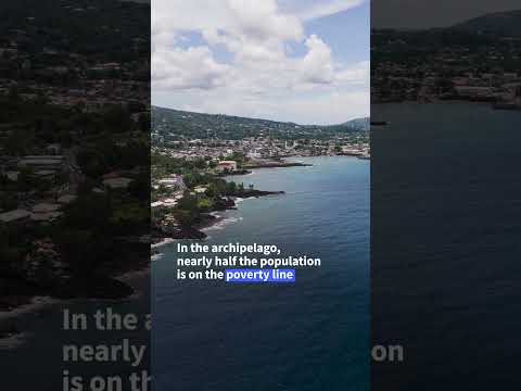 Video Thumbnail: US tariffs take aim everywhere, including uninhabited islands | AFP #shorts
