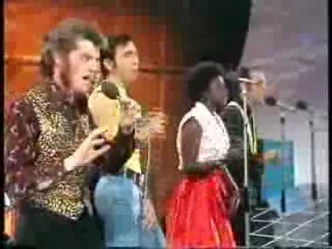 Lipstick Powder And Paint - Rocky Sharpe And The Razors