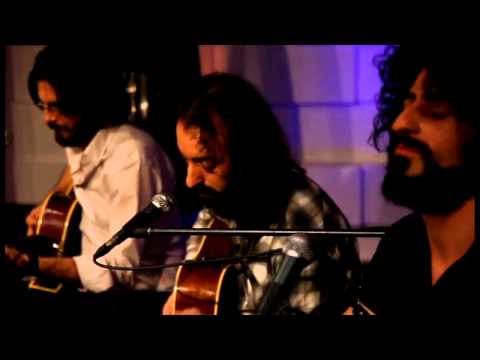 Flört - Mutluyuz / #akustikhane ‪#sesiniac