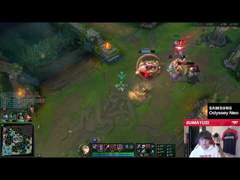 T1 Gumayusi saves T1 Zeus, and Zeus's Volibear danced for him | Wholesome Moments