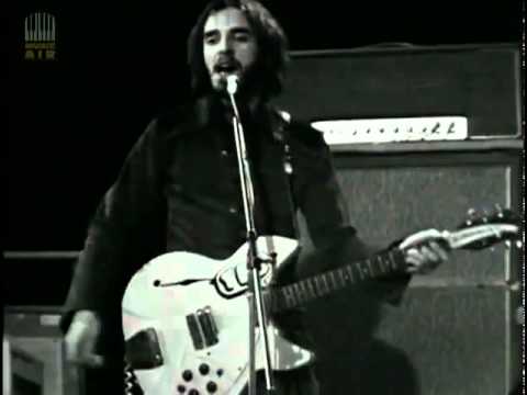 YES - Looking Around