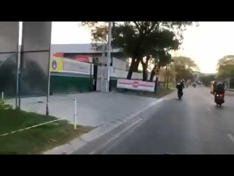 Banyak gaya pemotor ini berakhir crash!!!