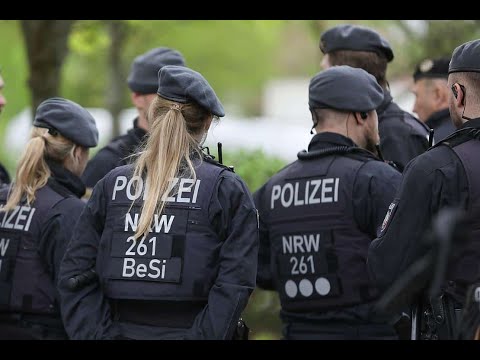 Polizei nimmt zwei Männer nach Einbruch in Essener Schule fest