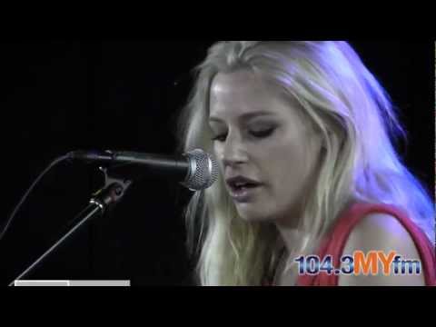 Gin Wigmore "Man Like That" Live Acoustic